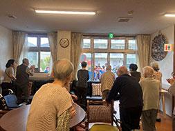 子供神輿がやってきた