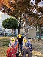 近所の公園にお散歩♪